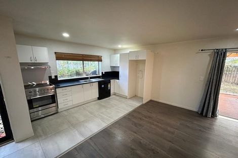 Photo of property in 17 Kora Avenue, Ranui, Auckland, 0612