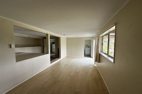 Photo of property in 65 Stillwater Crescent, Stillwater, Silverdale, 0993