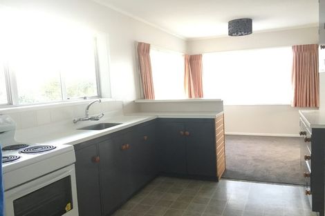 Photo of property in 25 Walnut Lane, Browns Bay, Auckland, 0630