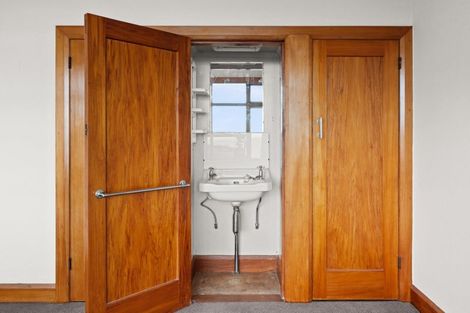 Photo of property in 108 Thompson Road, Bluff Hill, Napier, 4110