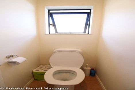 Photo of property in 9 Aronia Way, Goodwood Heights, Auckland, 2105