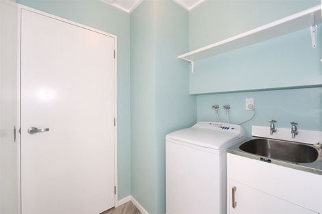 Photo of property in 2/114 Park Road South, Akina, Hastings, 4122