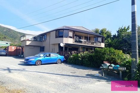 Photo of property in 318 Waikawa Road, Waikawa, Picton, 7220