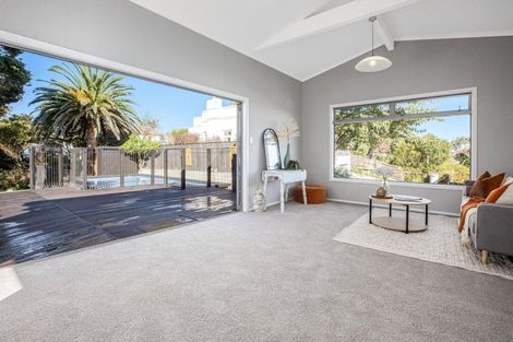 Photo of property in 16 Manly Street, Paraparaumu Beach, Paraparaumu, 5032