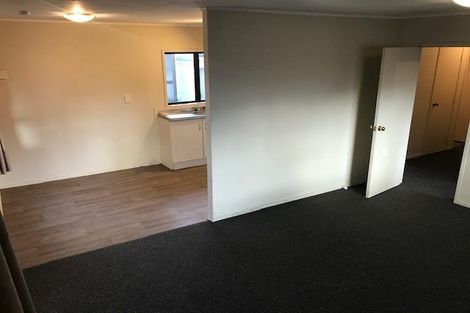 Photo of property in 2/10 Burundi Avenue, Clendon Park, Auckland, 2103