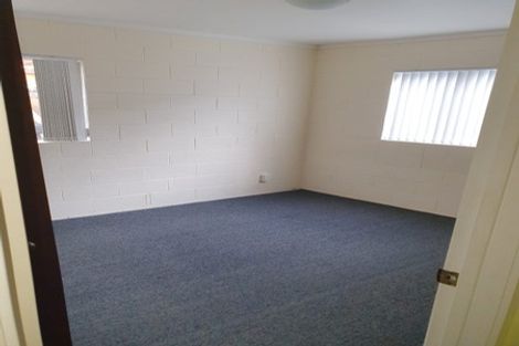 Photo of property in 15 Jenelin Road, Glendene, Auckland, 0602