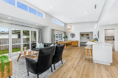 Photo of property in 28 Banks Boulevard, Whitby, Porirua, 5024