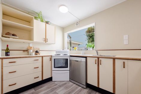 Photo of property in 2 Lomond Place, Tamatea, Napier, 4112