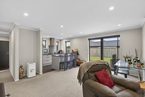 Photo of property in 40 Dreaver Drive, Waitara, 4320