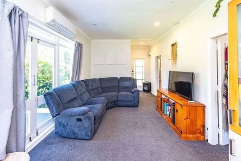 Photo of property in 102 Anzac Parade, Whanganui East, Whanganui, 4500