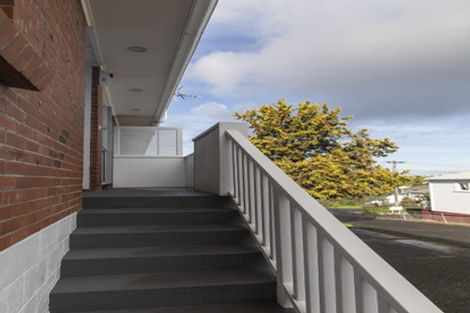 Photo of property in 2/15 Wairiki Road, Mount Eden, Auckland, 1024