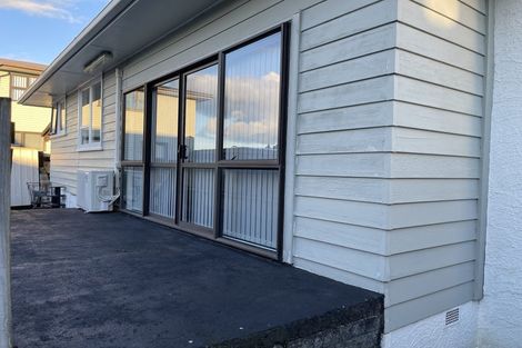 Photo of property in 116 Edgewater Drive, Pakuranga, Auckland, 2010