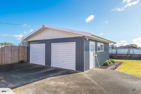 Photo of property in 10 Maire Street, Gonville, Whanganui, 4501