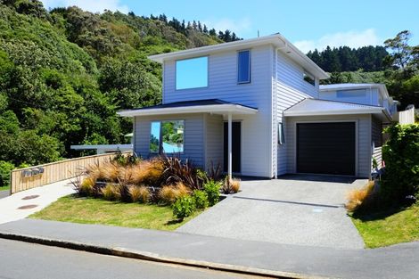 Photo of property in 1/102 Chester Road, Tawa, Wellington, 5028