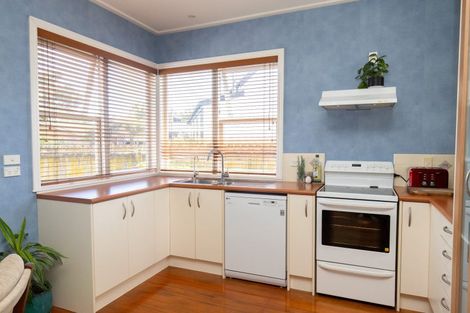 Photo of property in 11 Darlington Street, Ngatea, 3503