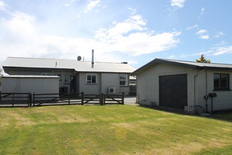 Photo of property in 63 Albert Street, Winton, 9720