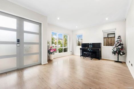 Photo of property in 20 Carrickdawson Drive, Flat Bush, Auckland, 2019