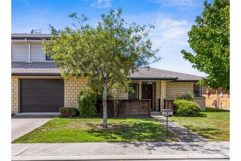 Photo of property in 31/64 Kawaha Point Road, Kawaha Point, Rotorua, 3010