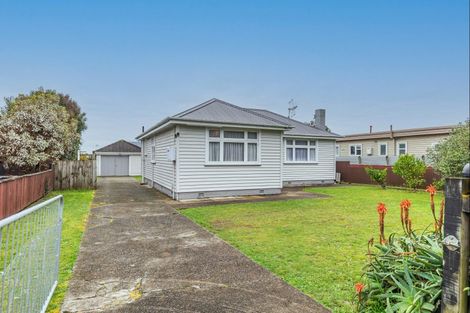 Photo of property in 12 Clark Street, Levin, 5510