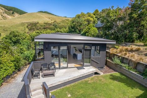 Photo of property in 114 Muri Road, Pukerua Bay, 5026