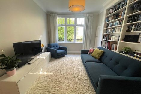 Photo of property in 22 Plunket Street, Kelburn, Wellington, 6012