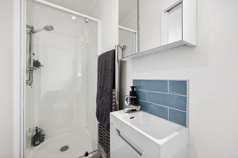 Photo of property in 6a Magdalen Place, West Harbour, Auckland, 0618