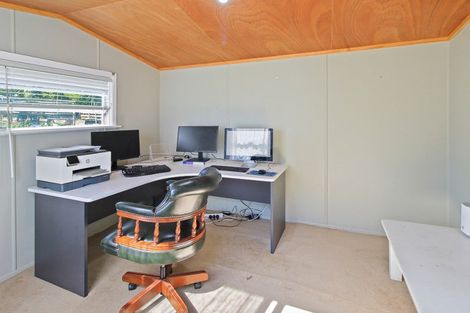 Photo of property in 234 Kawiu Road, Levin, 5510