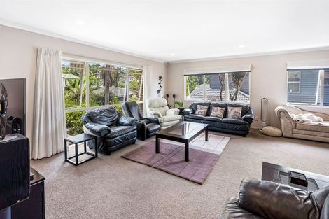 Photo of property in 8 Landvale Court, Browns Bay, Auckland, 0630