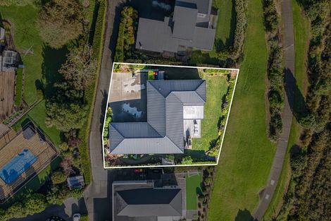 Photo of property in 8 Miran Lane, Red Beach, 0932