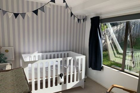 Photo of property in 20 Amery Place, West Harbour, Auckland, 0618