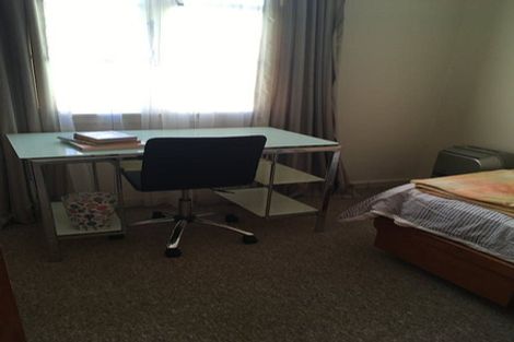 Photo of property in 16 Freyberg Street, Roslyn, Palmerston North, 4414