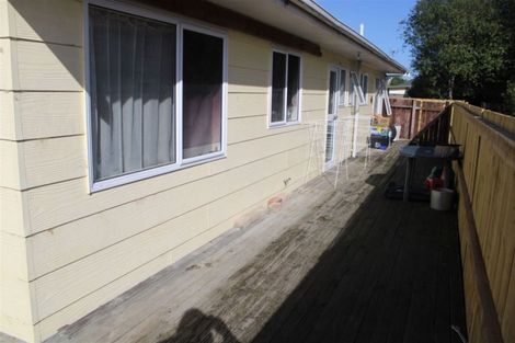 Photo of property in 22 Larsen Court, Roslyn, Palmerston North, 4414