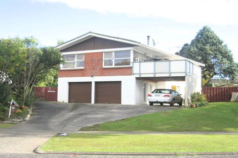 Photo of property in 10 Minton Place, Manurewa, Auckland, 2102