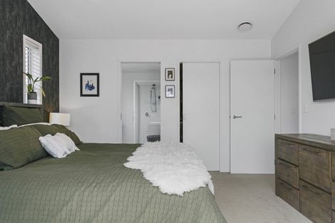 Photo of property in 6 Kahikatea Drive, Kinloch, Taupo, 3377