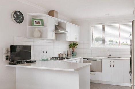 Photo of property in Waterview Estate, 8/4 Greystone Place, Omokoroa, 3114