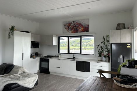 Photo of property in 282 Parton Road, Papamoa, 3187