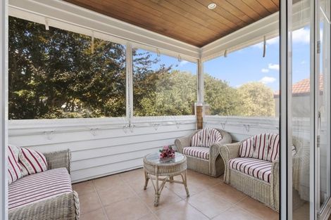 Photo of property in 104 Kitchener Road, Milford, Auckland, 0620