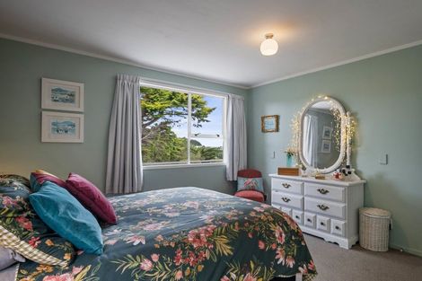 Photo of property in 12 Arataki Grove, Waitarere Beach, Levin, 5510