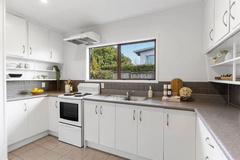Photo of property in 2/15 Seaview Terrace, Mount Albert, Auckland, 1025