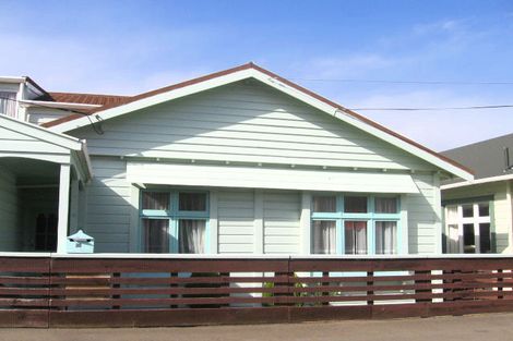 Photo of property in 35 Freyberg Street, Lyall Bay, Wellington, 6022