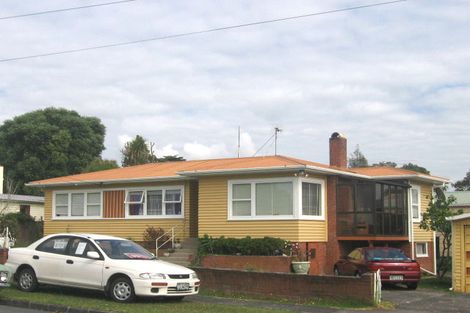 Photo of property in 60 Lynwood Road, New Lynn, Auckland, 0600
