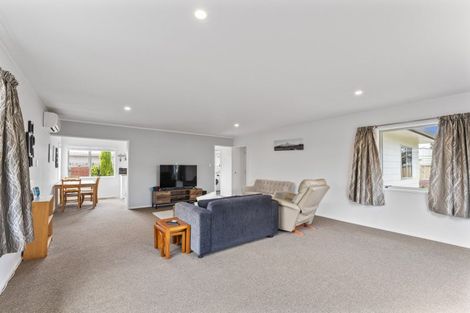 Photo of property in 35 Otupai Street, Two Mile Bay, Taupo, 3330