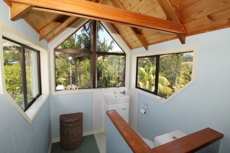 Photo of property in 20 Hilldale Crescent, Kuaotunu West, Whitianga, 3592