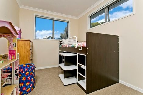 Photo of property in 115 Sunnynook Road, Forrest Hill, Auckland, 0620