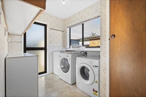 Photo of property in 2 Empire Road, Orewa, 0931