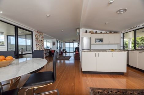 Photo of property in 40 Du Fresne Place, Russell, 0202