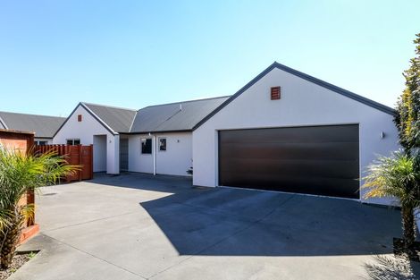 Photo of property in 2a Portland Drive, Highlands Park, New Plymouth, 4312