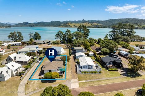 Photo of property in 21 Given Grove, Pauanui, Hikuai, 3579