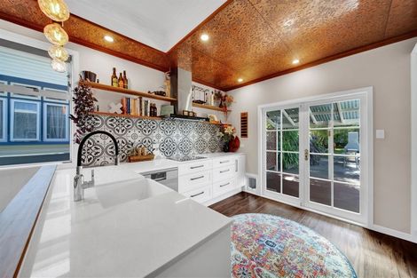 Photo of property in 79 Argyle Street, Hawera, 4610