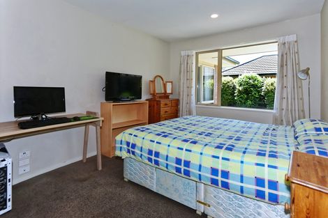 Photo of property in 25 Heathridge Place, Lincoln, 7608